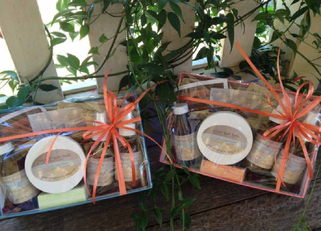 Aroma Spirit offers gift packs which are perfect with Christmas just around the corner. Aroma Spirit offers gift packs which are perfect with Christmas just around the corner.